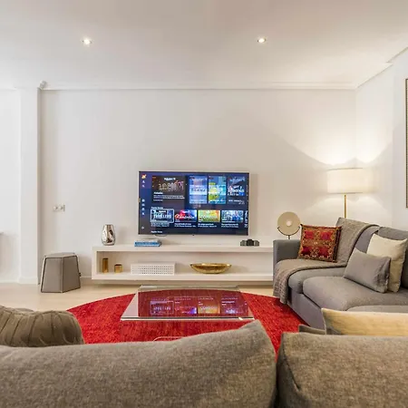 Royal Palace By Skykey Apartment *