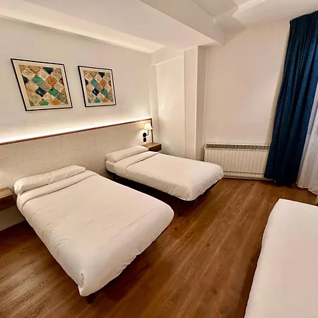 Far Gran Via Hostel Madrid