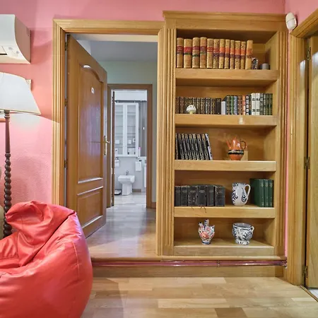 Carlos Apartment *