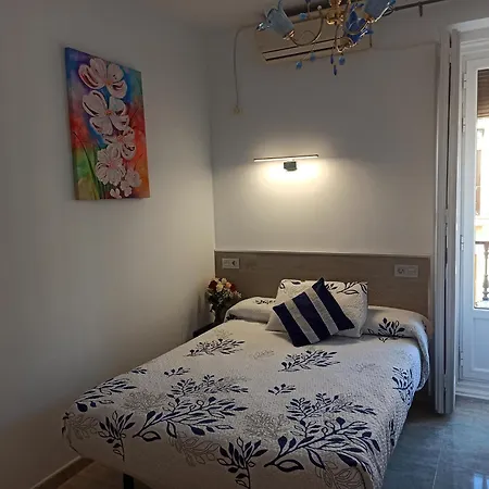 Huespedes Toledo Guest house *