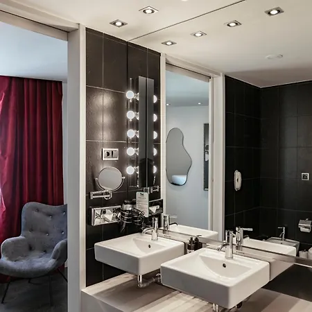 Hotel Vincci Vía - 66 4*