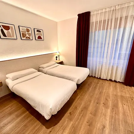 Far Gran Via Hostel Madrid