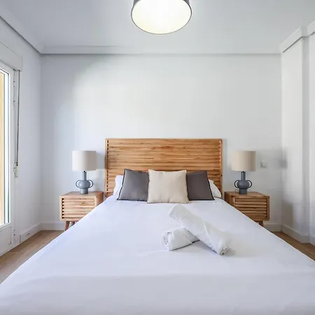 Atico Reformado Con Terraza En Lavapies Apartment