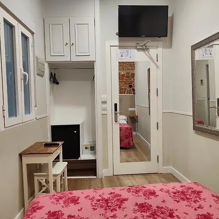 Pensión Hostal Madrid 3*