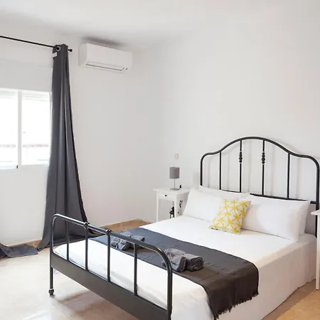 Boutique In The Heart Of * Madrid