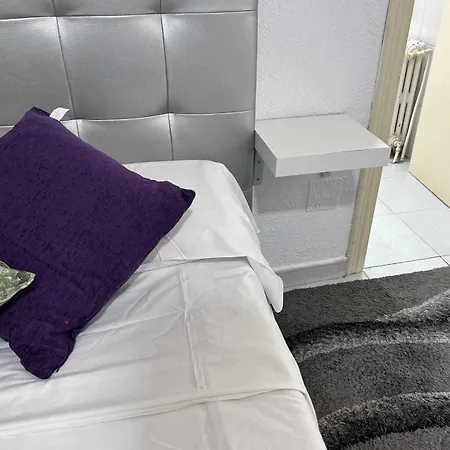 Estudio En Plaza Callao Apartment *
