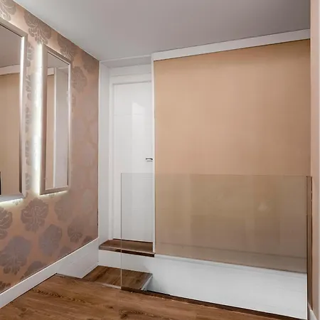 Independiente De Diseno Con Patio Privado Сasa de vacaciones Madrid