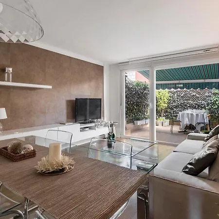Сasa de vacaciones Independiente De Diseno Con Patio Privado