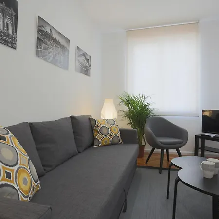 Sol Deluxe-nun-arce * Madrid