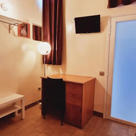Casa De Huespedes Dolce 2* مدريد