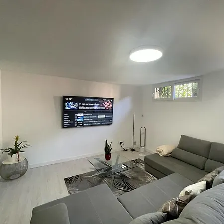 Moderna Casa De Lujo Con Jacuzzi En El Jardin Holiday home *
