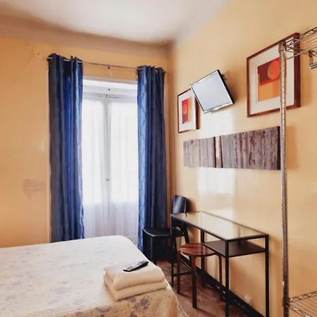 Casa De Huespedes Dolce 2* مدريد