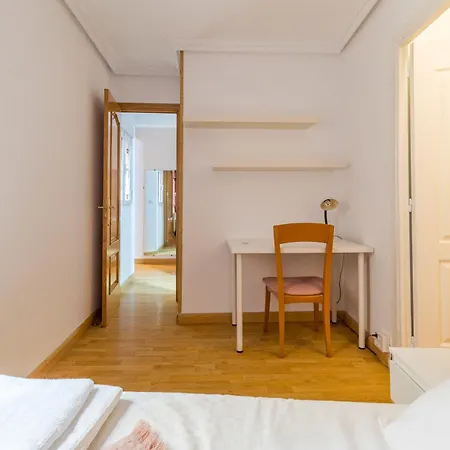 Confortable Y Funcional En Vallecas Apartment *