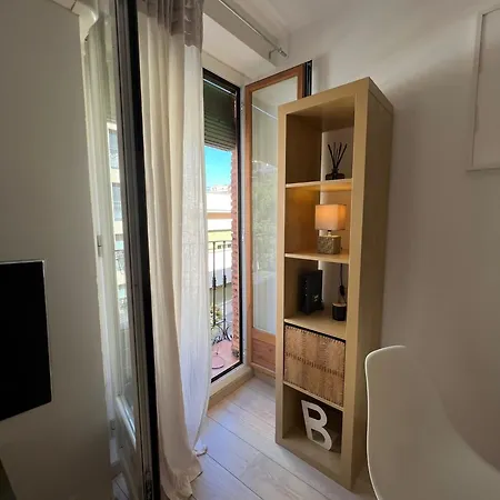 Lovely Con Balconcitos Madrid