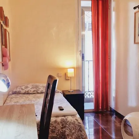 Casa De Huespedes Dolce بيت ضيافة مدريد