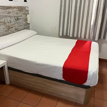 Casa De Huespedes Almansa 2*
