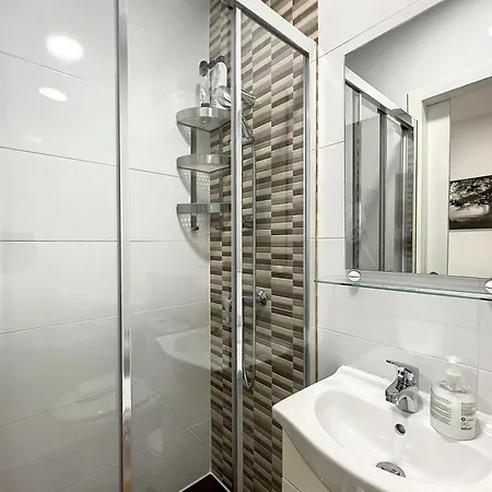 Apartment Urbantec Realty - Palacio Real - Opera