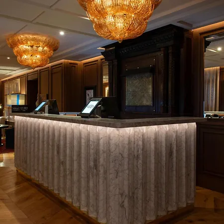 ホテル Montera Madrid, Curio Collection By Hilton