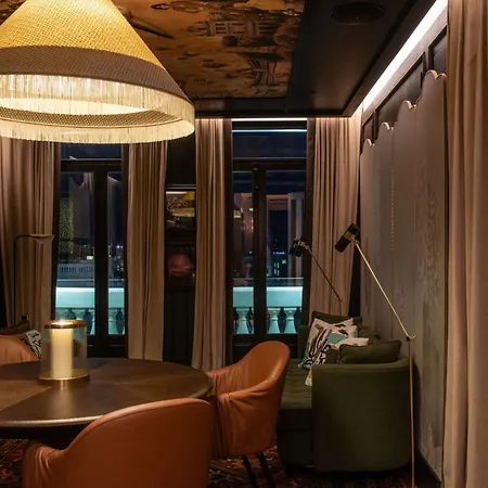 ホテル Montera Madrid, Curio Collection By Hilton