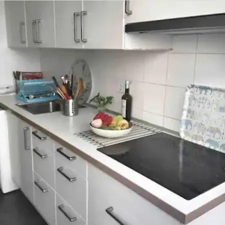 Piso Centrico, Bonito, Acogedor Rodeado De Y Buena Vibra * Madrid