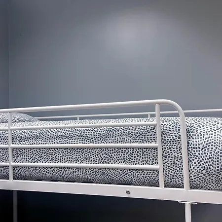 Acacias * مدريد