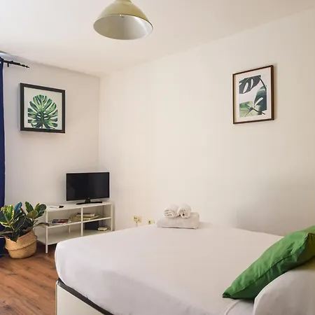El Prado Historic Center Apartment *