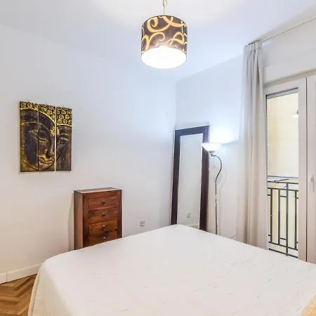 Appartamento Reformado-2 Habitaciones-5 Huespedes Alquiler Temporal Madrid
