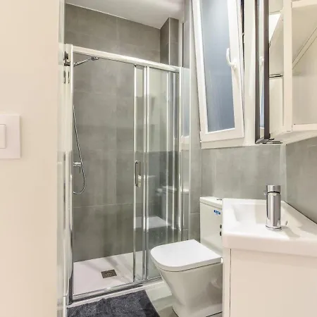 Apartamento En Plaza De Canalejas * Madrid