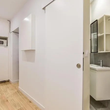 Apartamento En Plaza De Canalejas Apartment *