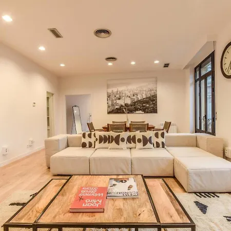 Apartamento En Plaza De Canalejas Apartment *