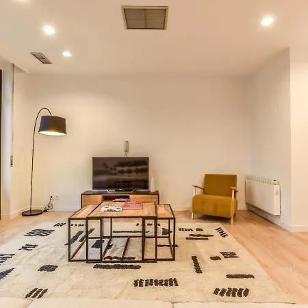 Apartamento En Plaza De Canalejas *