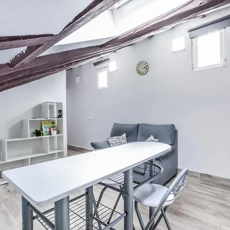 Apartamento Atico Barrio De Letras