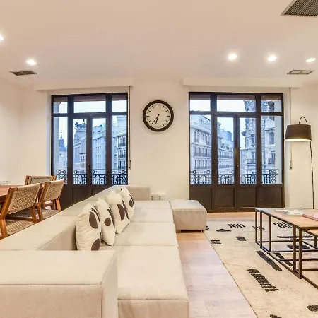 Apartamento En Plaza De Canalejas