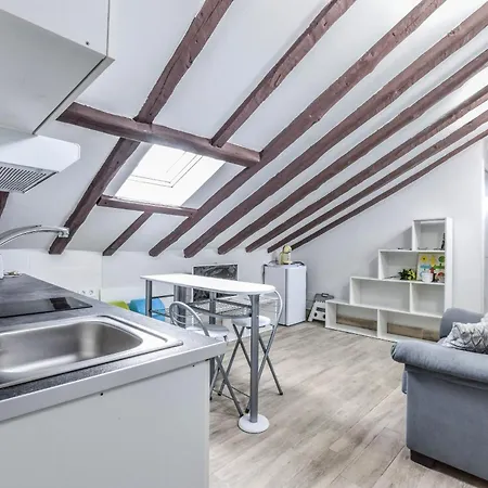 Apartamento Atico Barrio De Letras *
