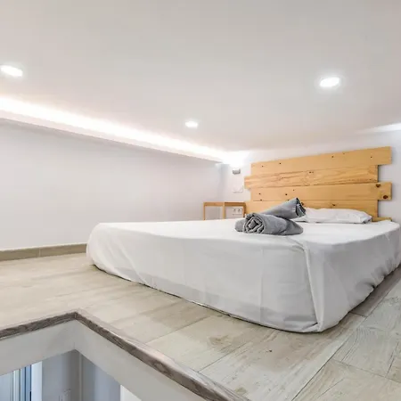 Loft Reformado En Chueca 4 Personas