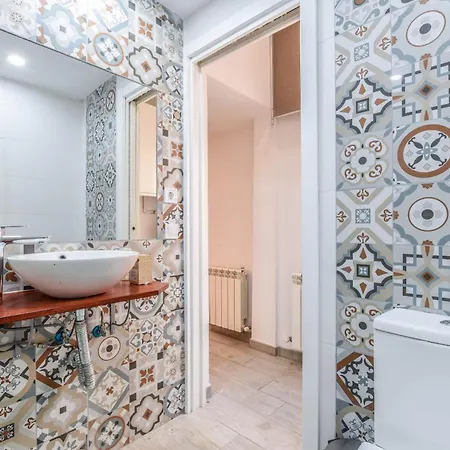 Loft Reformado En Chueca 4 Personas