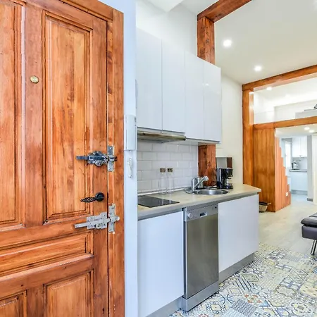 Loft Reformado En Chueca 4 Personas *