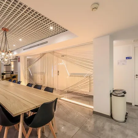 Amazinn Places Blasco De Garay 113 * Madrid
