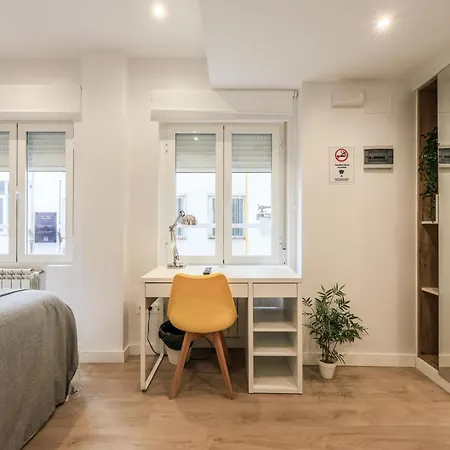Amazinn Places Blasco De Garay 105 Guest house Madrid