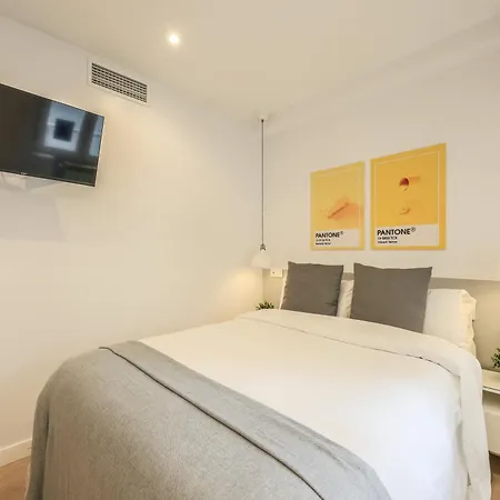 Guest house Amazinn Places Blasco De Garay 105 Madrid