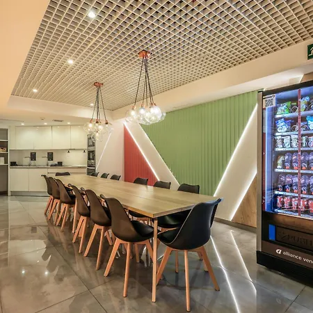 Amazinn Places Blasco De Garay 105 * Madrid