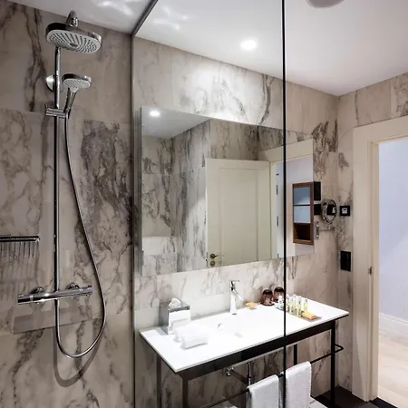 Otel Doubletree By Hilton Madrid-prado 4*