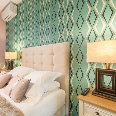 Santa Ana Boutique En Apartment Madrid