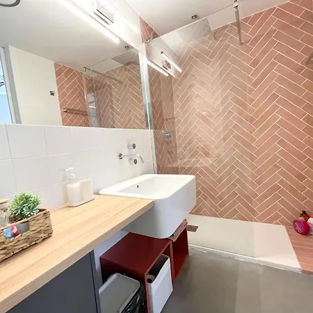 Precioso Estudio En Barajas, A Un Paso Del Metro Apartment