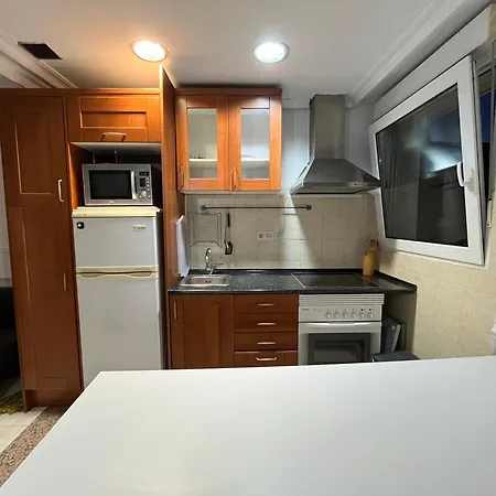Pisos Con Piscina De Temporada Corta Apartment