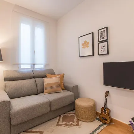 Fee4me. Elegant Flat A Few Minutes From Atocha. Apartamento *