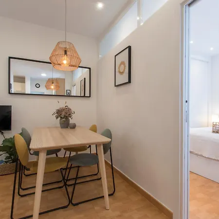 Fee4me. Elegant Flat A Few Minutes From Atocha. Apartamento *