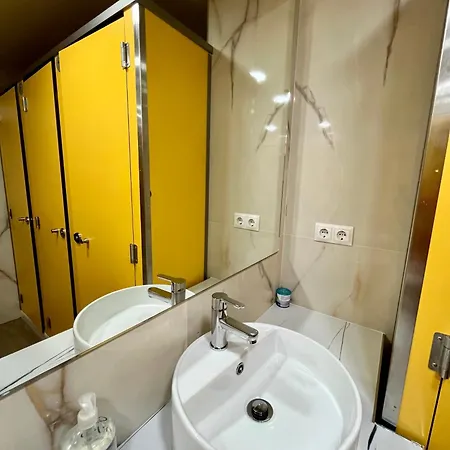 Velvet Hostal