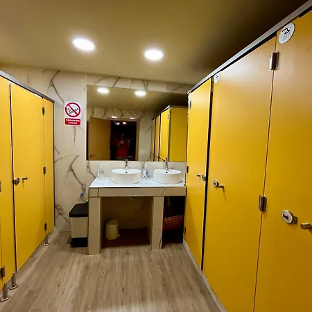 Hostal Velvet *
