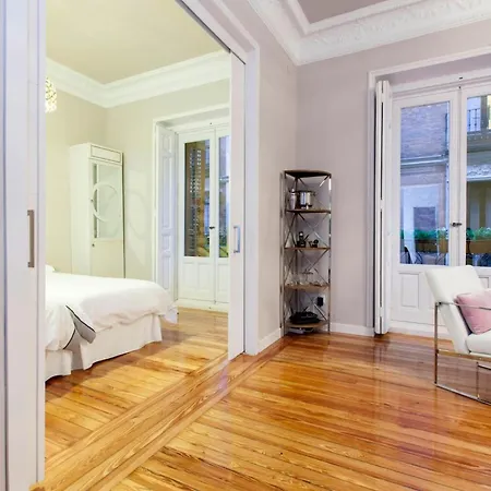 Apartment Charming Gran Via Luna